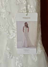 Pronovias Emerald