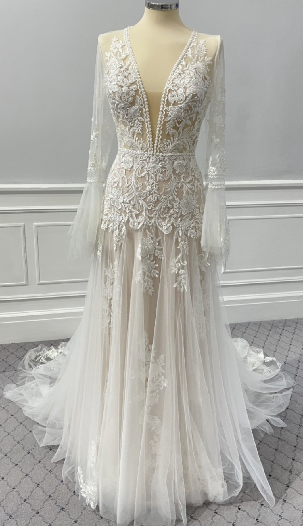 Pronovias Crystal